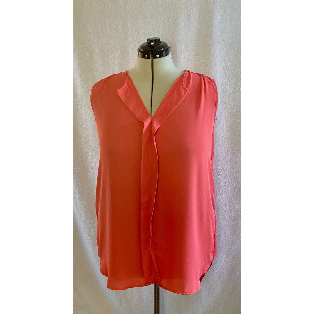 Kate & Mallory hi low sleeveless top. Size xl.
